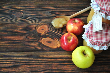 Jabłka i dżem jabłkowy - obrazy, fototapety, plakaty