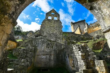 Papier Peint photo Rudnes Ruine von Commarque in der Dordogne