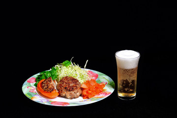 ハンバーグとビール