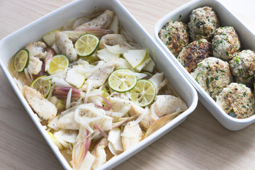 鶏とたまねぎとりんごのマリネ