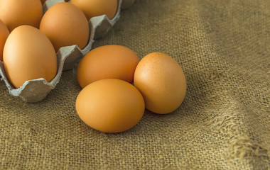 Egg and egg storage box and put on the outside.