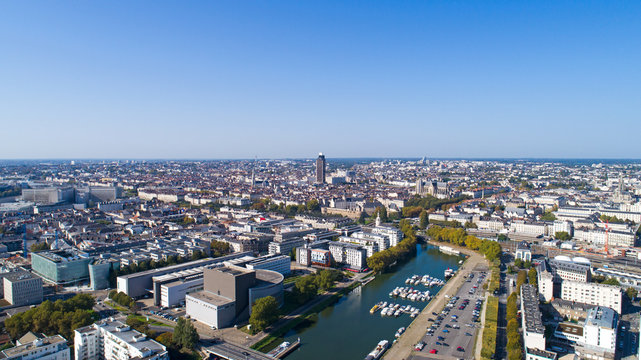 Photographie aérienne du centre-ville de Nantes