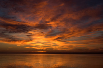 Fototapeta na wymiar sunset in a lake