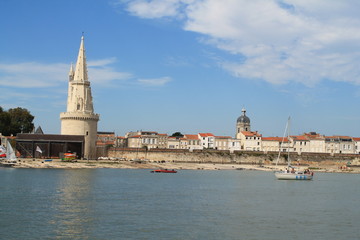 Obraz premium Tours et remparts de la Rochelle, France