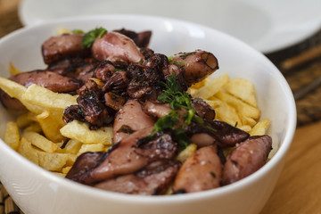Grilled calamari and chips