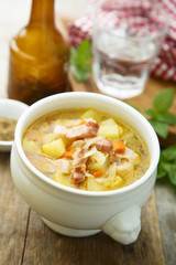 Pea soup with smoked bacon