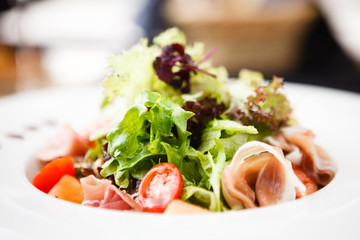 Green salad with ham