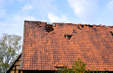 Dach mit Sturmschaden