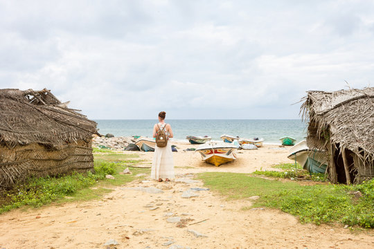 Woman at Talawila's fishing village, Sri Lanka