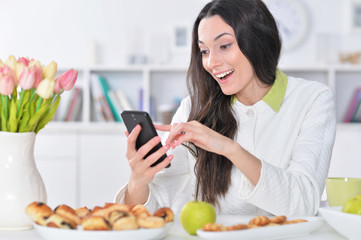 girl with mobile phone 