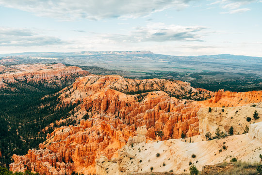 panoramic views of bryce canyon national park, utah