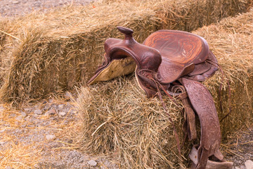 Leather cowboy saddle