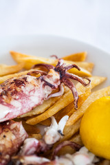 Grilled squid with lemon
