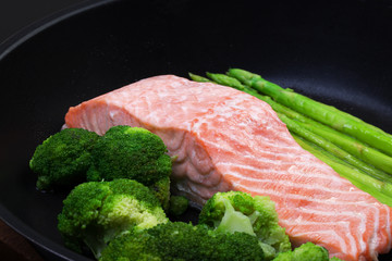 salmon with broccoli and asparagus