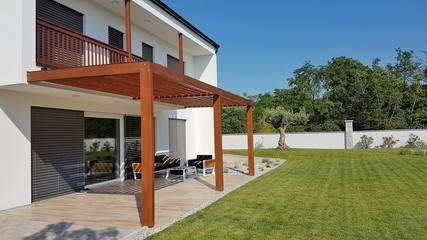 Pergola on passive house - obrazy, fototapety, plakaty