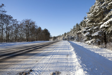 Obraz premium Cars ridden snow a