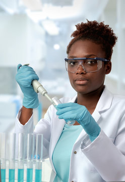 African-american scientist or graduate studenт works in the lab
