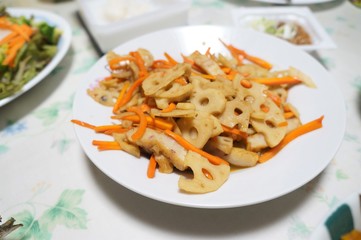 レンコンと人参の炒め物