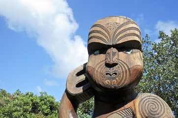 Maori warrior wood carving statue