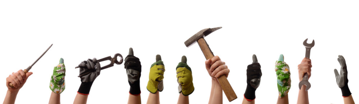 Frauen Power, Frauenh&auml;nde mit Werkzeug und Arbeitshandschuhe, Daumen hoch