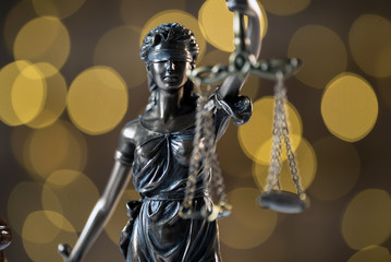 Obraz premium Themis in the Lawyer Office