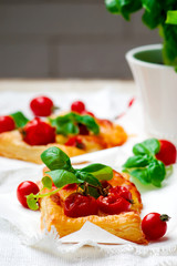 caprese puff  tarts
