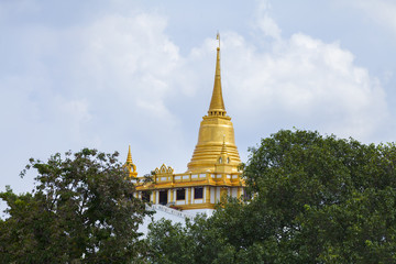 Naklejka premium golden mount temple (wat sraket rajavaravihara)