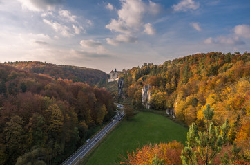 Dolina Prądnika w stronę Pieskowej Skały © Rafal Lechowicz