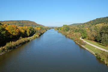 Fototapeta premium Main- Donau- Kanal im Herbst