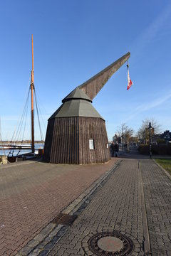 rostock, historischer Kran