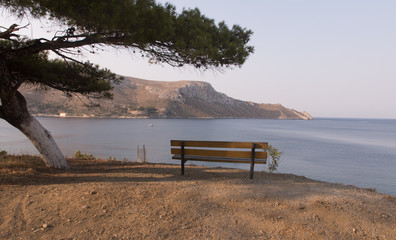 Banc fac à la mer