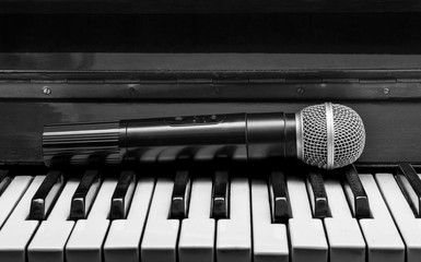 Piano and wireless microphone
