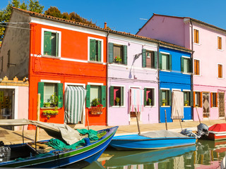 Fototapeta na wymiar Color houses on Burano island, Venice, Italy
