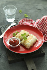 Stuffed rice pancakes