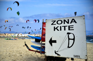 Zona reservada para kitesurfers en Tarifa. España. © full image