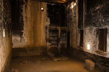 Fototapeta na wymiar Inside of an abandoned house in Wadi Massal, Riyadh Province