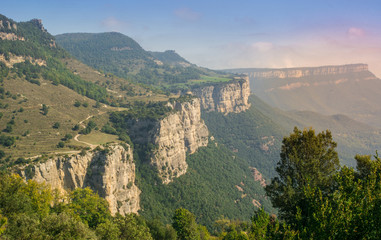 Fototapeta na wymiar Cliffs at the edge of a mountain