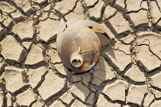 drought in reservoir by climate change , Barrios de Luna , Leon , Spain