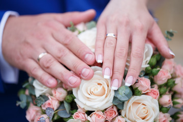 Obraz na płótnie Canvas stylish wedding rings for wedding marriage ceremony