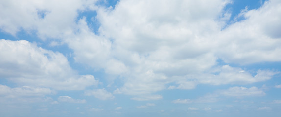 Obraz premium Blue sky and clouds