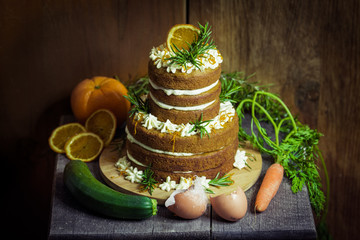 Zucchini Kartotten Torte mit Rosmarin Orangen Creme
