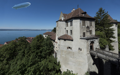 Naklejka premium The old castle in Meersburg on Lake Constance with zeppelin - Meersburg, Lake Constance, Baden-Wuerttemberg, Germany, Europe