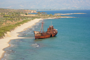 Relitto di una nave arenata 04