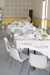 Table Setting at a party Wedding decoration with the pink flowers