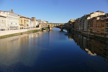 Fototapeta na wymiar Ponte vecchio of Florence Italy