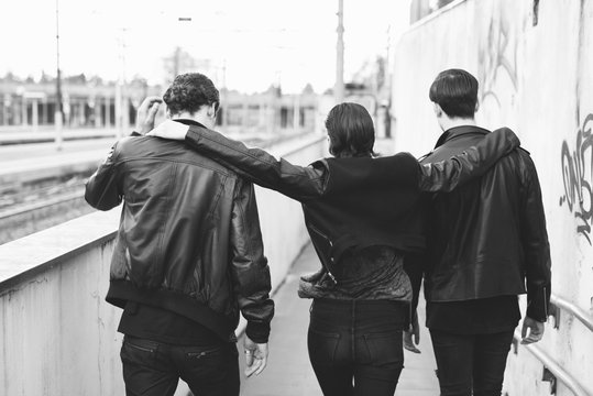 Weak Rocker Guys รูปภาพRockers – เลือกดูภาพถ่ายสต็อก เวกเตอร์ และวิดีโอ386,176 | Adobe Stock