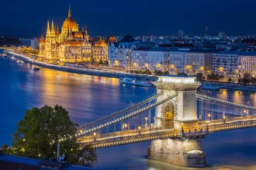 Fotobehang Budapest. Cityscape image of Budapest, capital city of Hungary, during twilight blue hour. © rudi1976