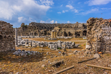 Fototapeta na wymiar The ancient ruins of the city of Side. Side is an ancient Greek city on Mediterranean coast of Turkey. Antalya.