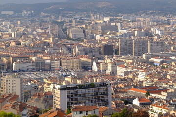 Fototapeta na wymiar Les toits de Marseille