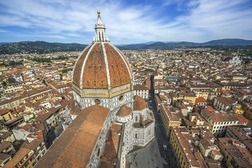 Fototapeta na wymiar cityscape of Florence - old town with cathedral church Santa Maria del Fiore at sunny day, Florence, Italy
